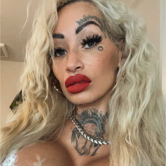 Meet your Posher, Melissa - Picture 5 of 5